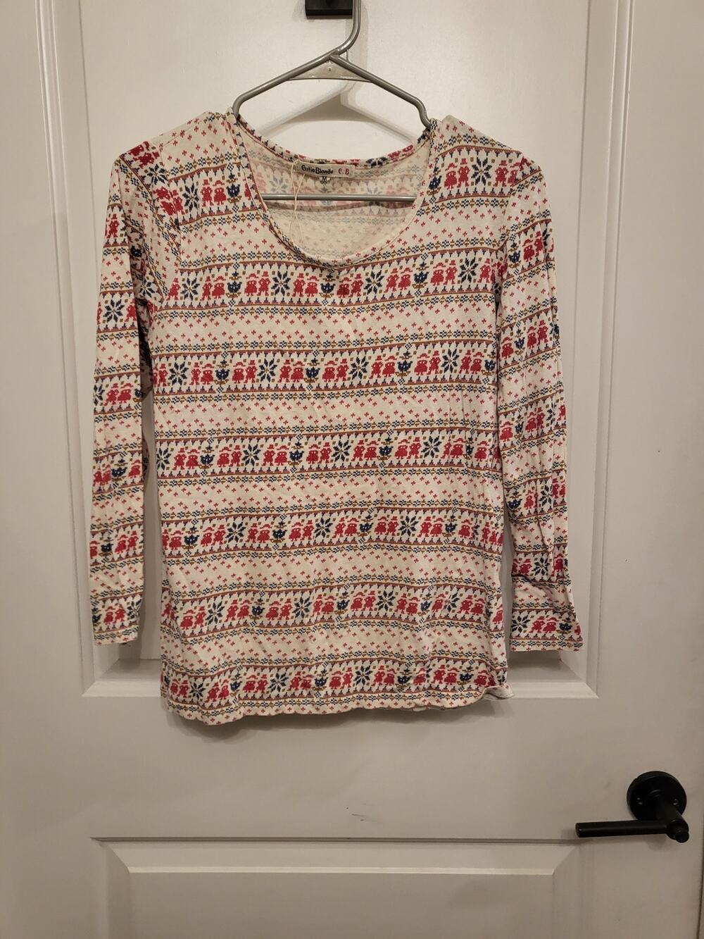Cutie Blonde Christmas knit shirt medium